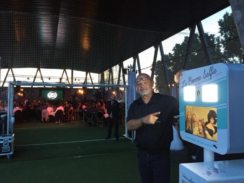 Borne Selfie du pays salonais - Soirée de Gala avec Patrick Urvoy